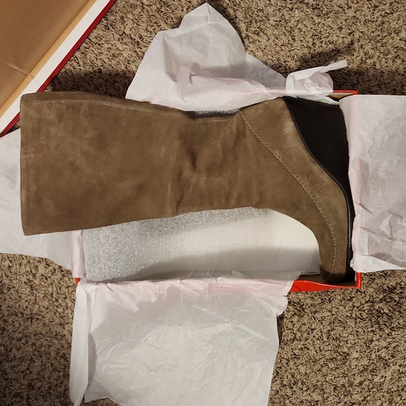 Aerosoles Gather Round Suede Knee Boot - Picture 3 of 10